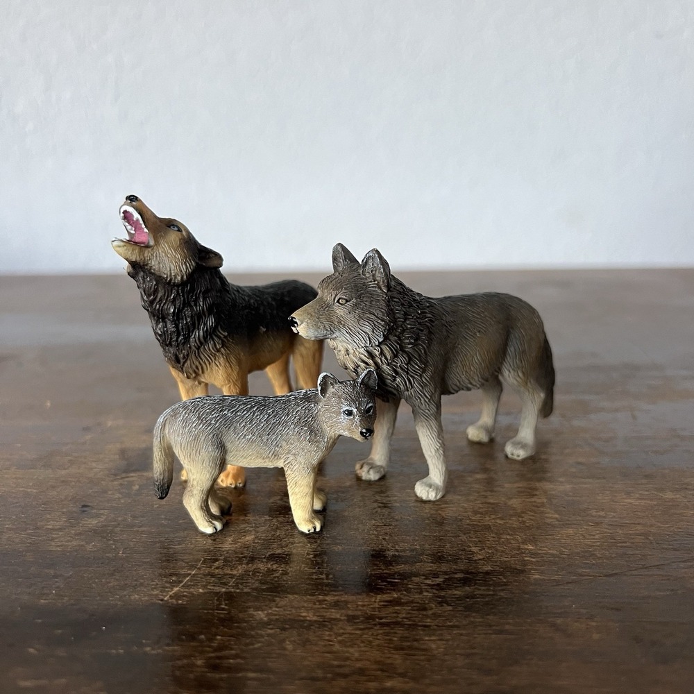 Mojo Howling Wolf, Mother Wolf And Wolf‎ Pup Cub Wildlife Figures Collectibles